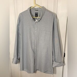 NWT Men’s Gap Untucked Oxford Button Down